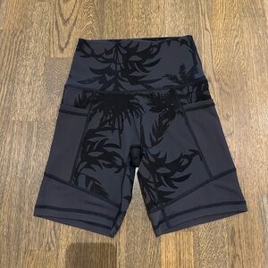 aerie Black High-Waist Bike Shorts with Subtle Print